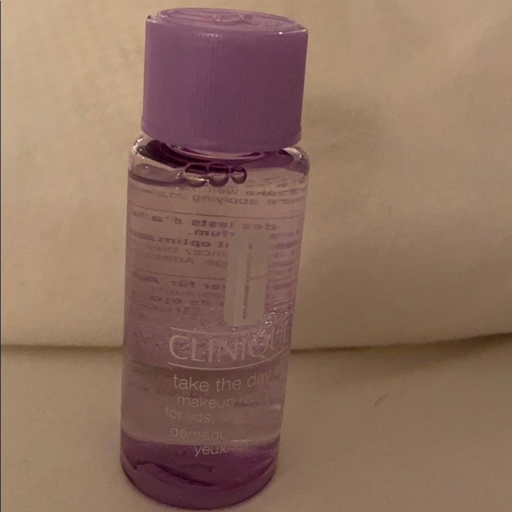 Clinique- makeup remover